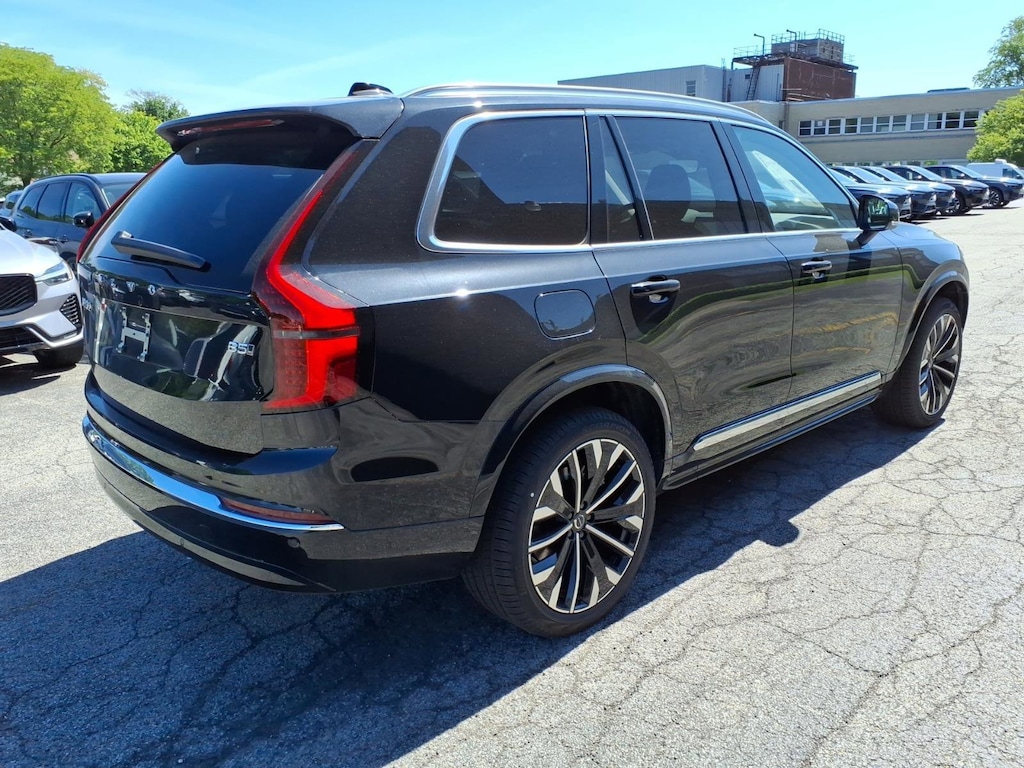 New 2026 Volvo XC90 B5 Core SUV