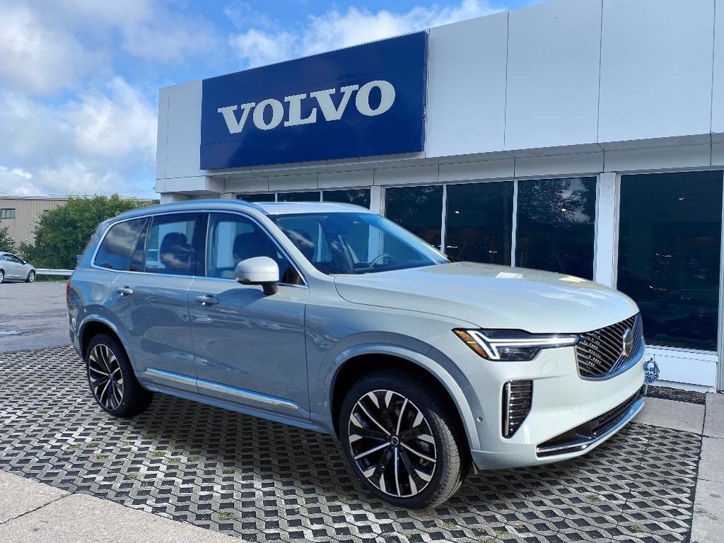 2026 Volvo XC90 Plus's photo