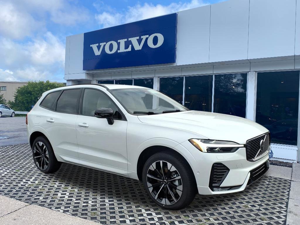 2026 Volvo XC60 Plus's photo