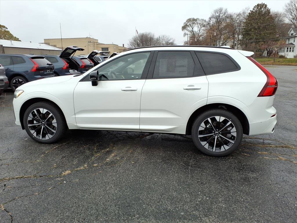 2026 Volvo XC60 Plus - Photo 6