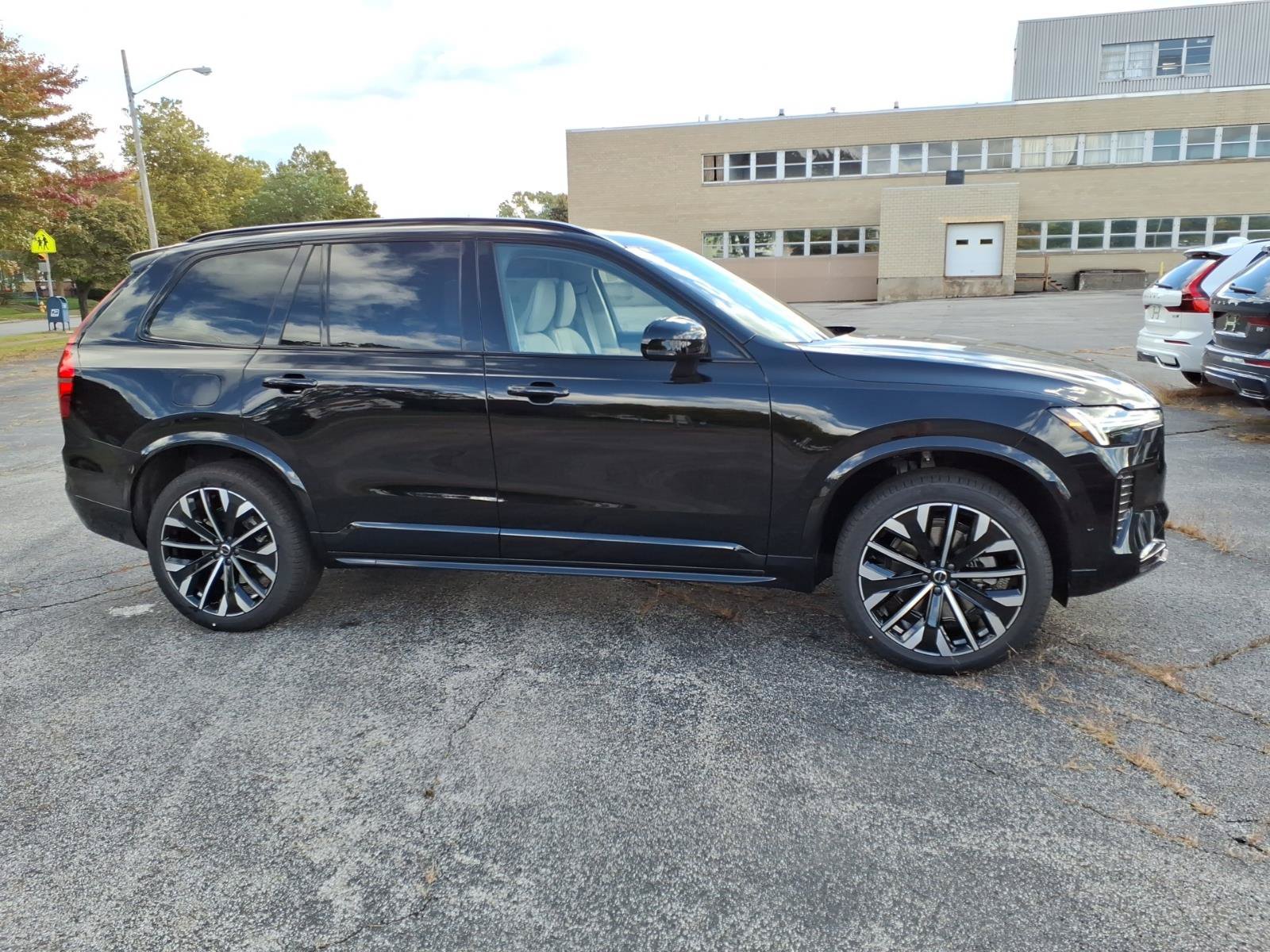New 2027 Volvo XC90 B6 Ultra Dark Theme 7-Seater SUV