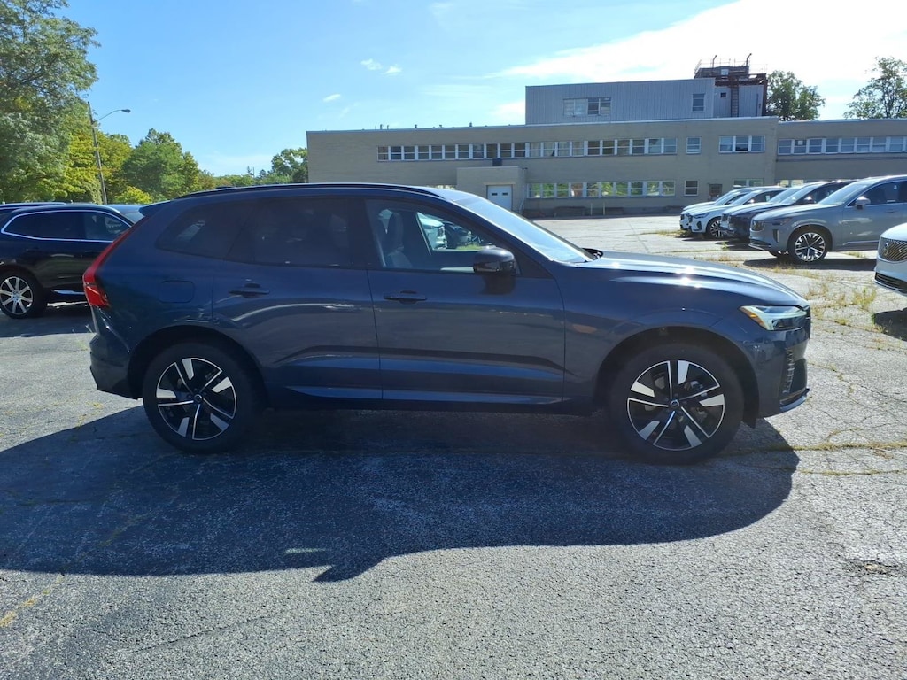 New 2026 Volvo XC60 B5 Plus SUV