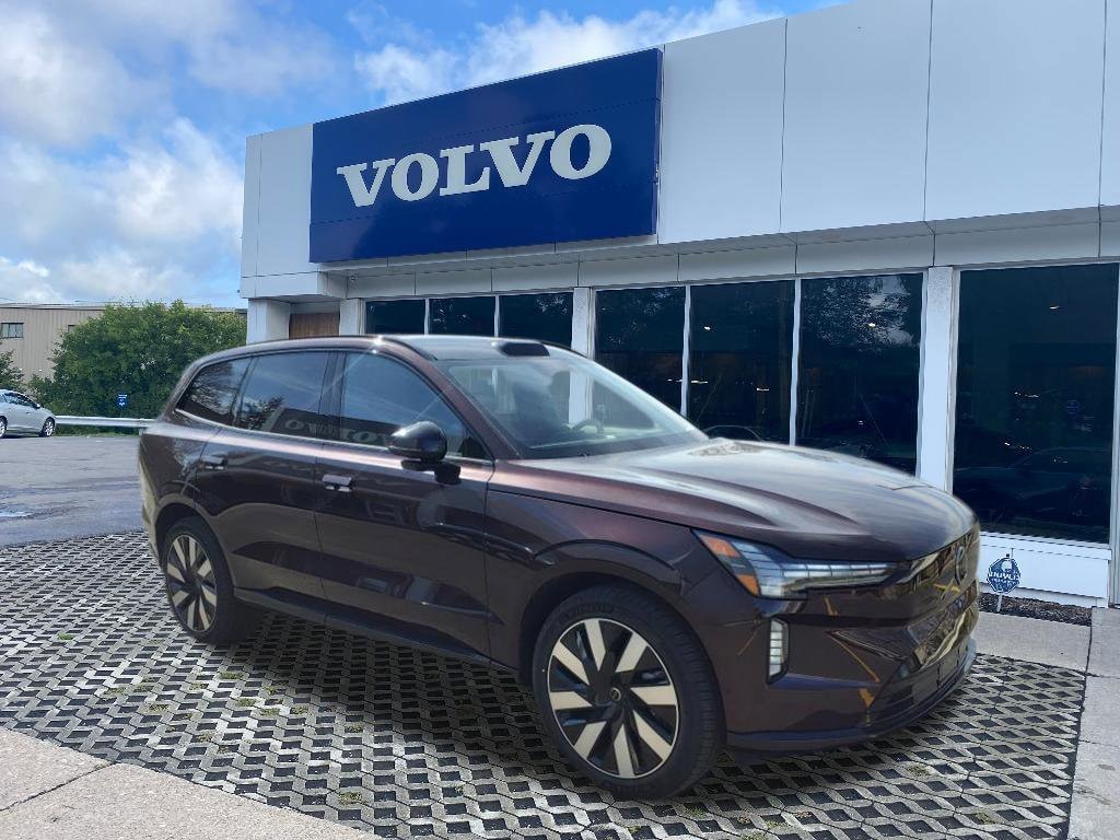 2025 Volvo EX90 Ultra's photo