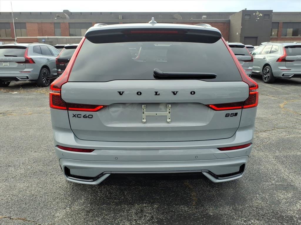 New 2026 Volvo XC60 B5 Ultra Black Edition SUV