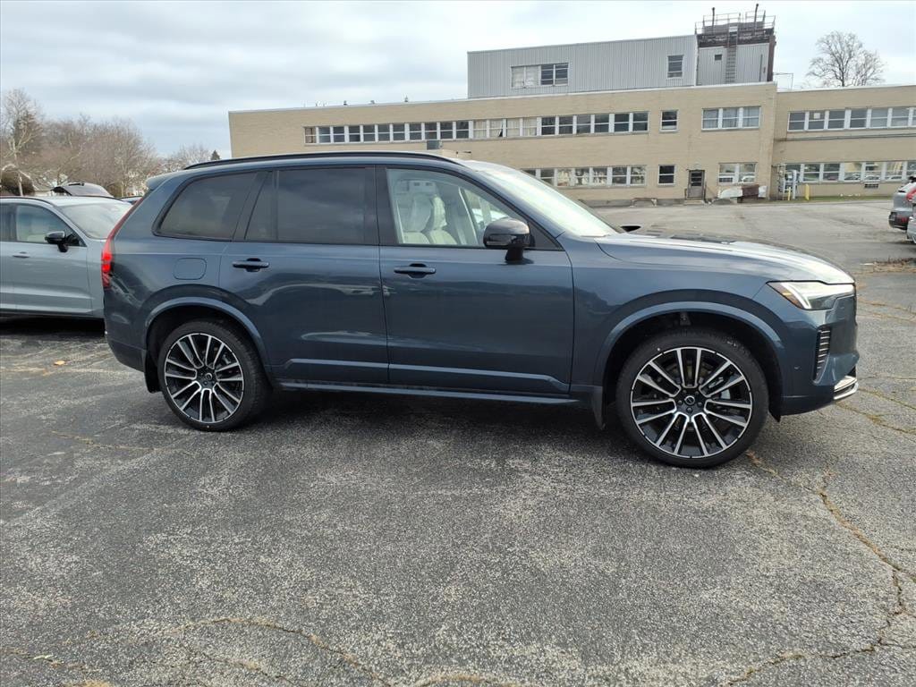 New 2026 Volvo XC90 B6 Ultra Dark Theme 6-Seater SUV