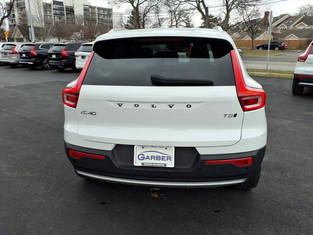 Used 2019 Volvo XC40 T5 Momentum SUV