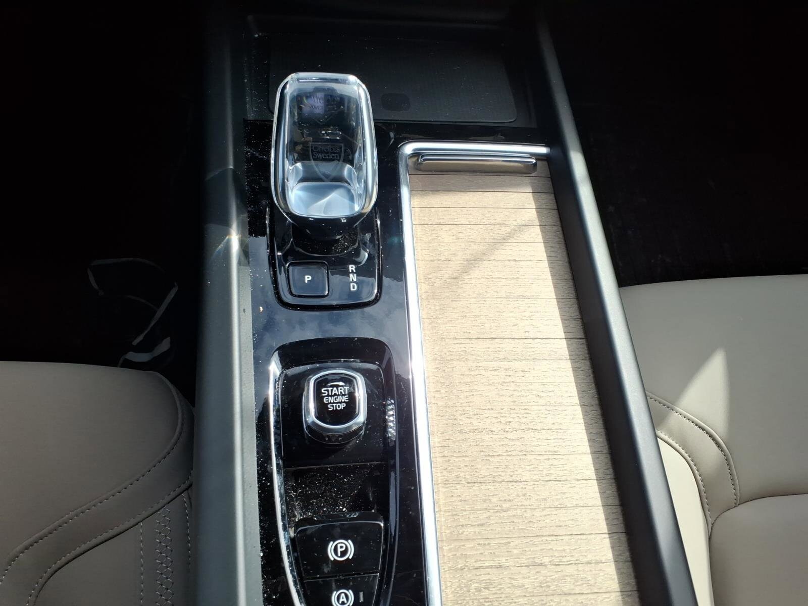2026 Volvo XC60 Plus - Photo 23