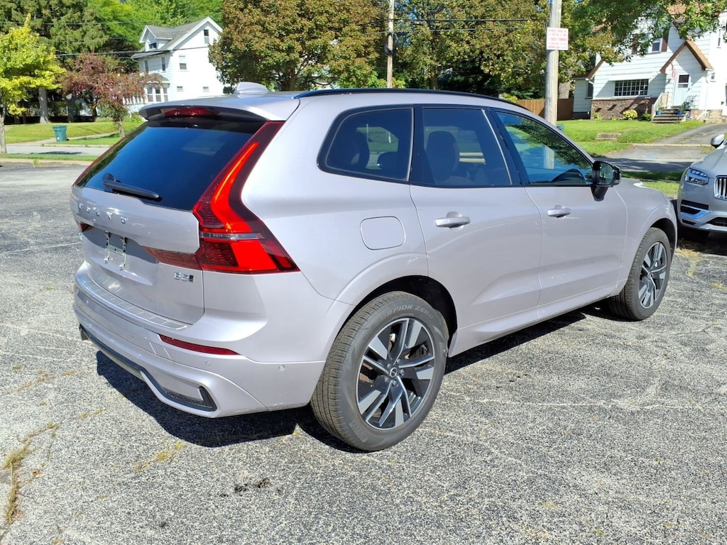 New 2026 Volvo XC60 B5 Plus SUV