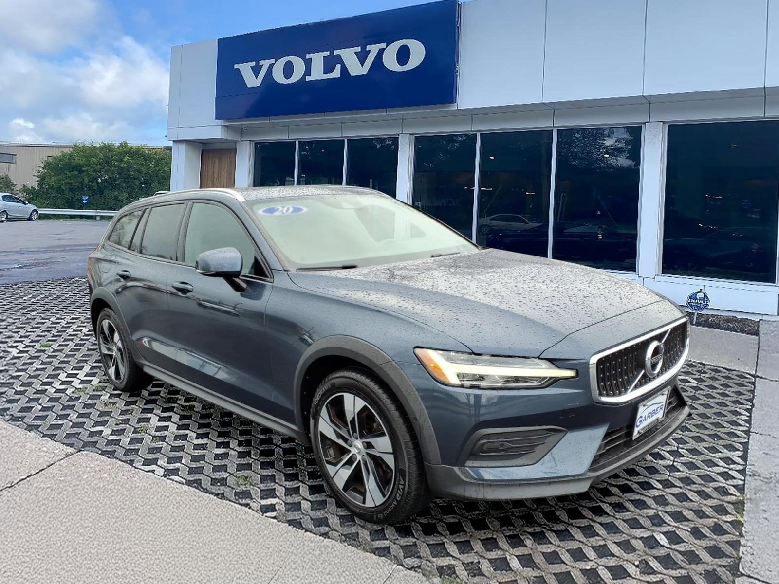 2020 Volvo V60 Cross Country