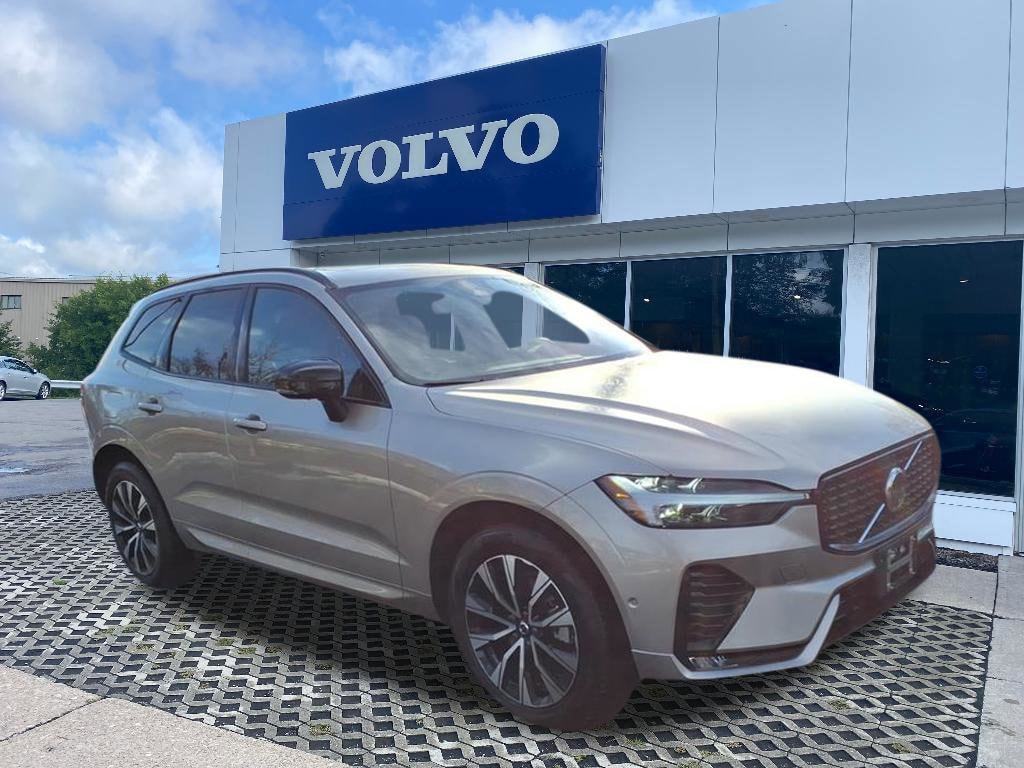 2025 Volvo XC60 Plus's photo