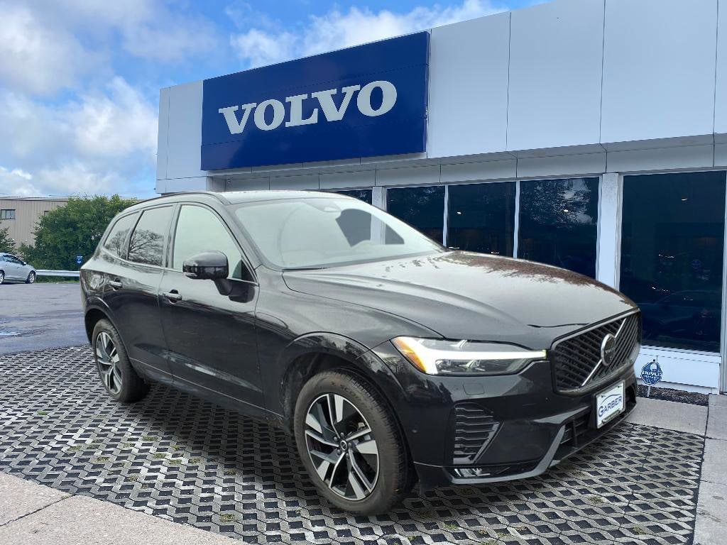 2026 Volvo XC60 Plus's photo
