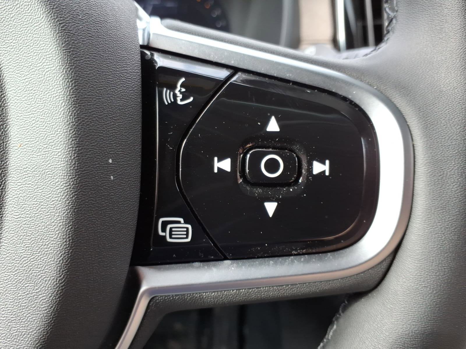 2026 Volvo XC90 Plus - Photo 17