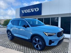 2026 Volvo XC40 B5 Plus SUV