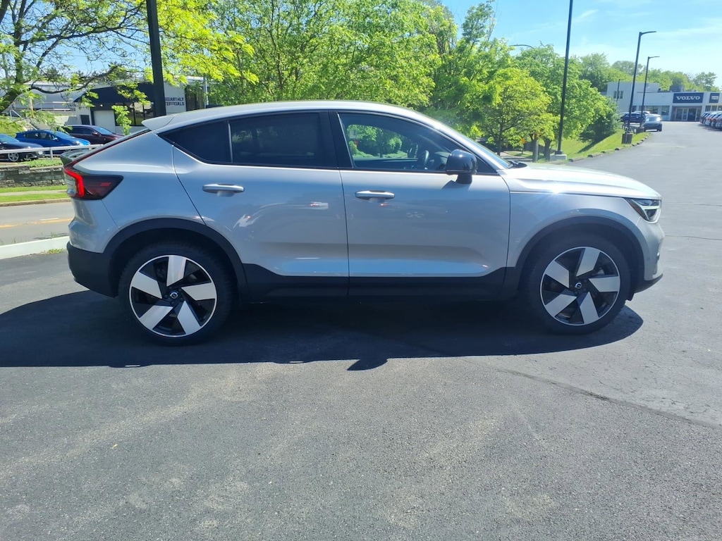 Used 2023 Volvo C40 Recharge Pure Electric Twin Ultimate SUV