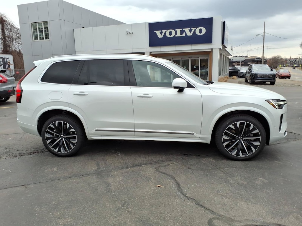 New 2026 Volvo XC90 B6 Plus 7-Seater SUV