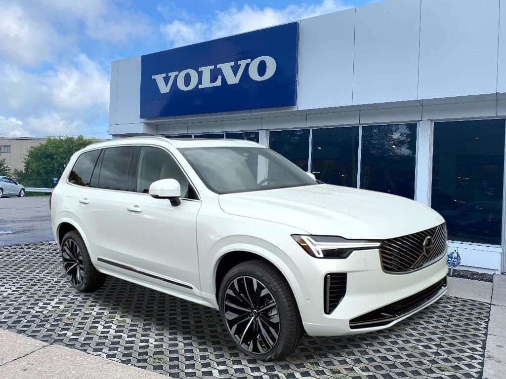 2026 Volvo XC90 Plus's photo