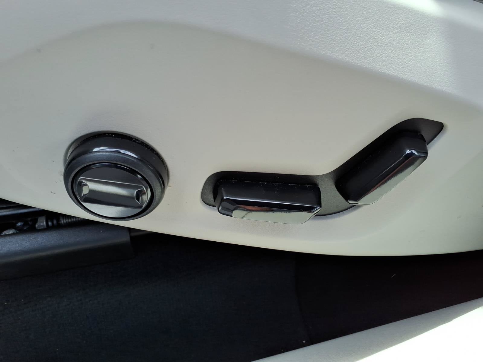2024 Volvo XC60 Plus - Photo 15