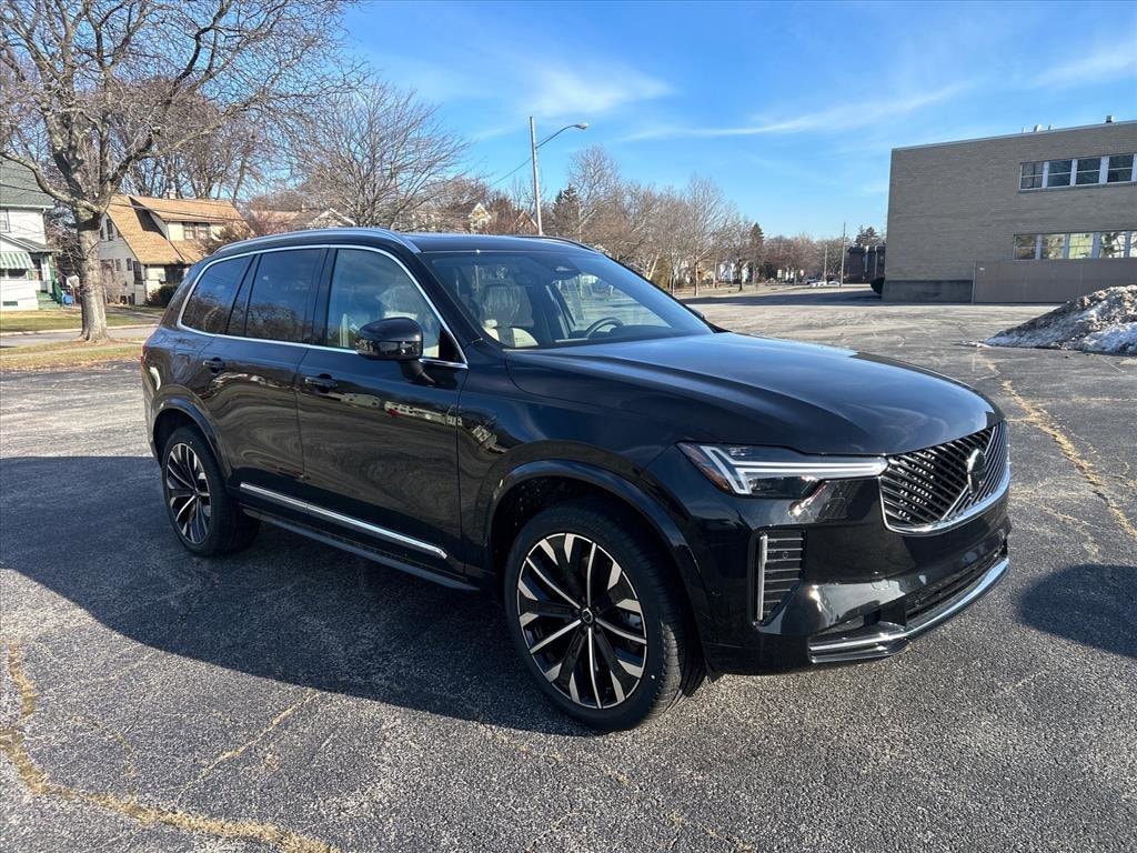 2026 Volvo XC90 Plus's photo