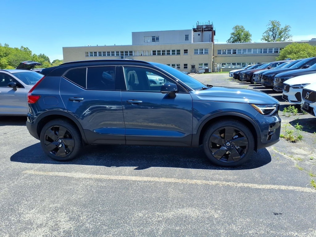 New 2026 Volvo XC40 B5 Ultra Black Edition SUV