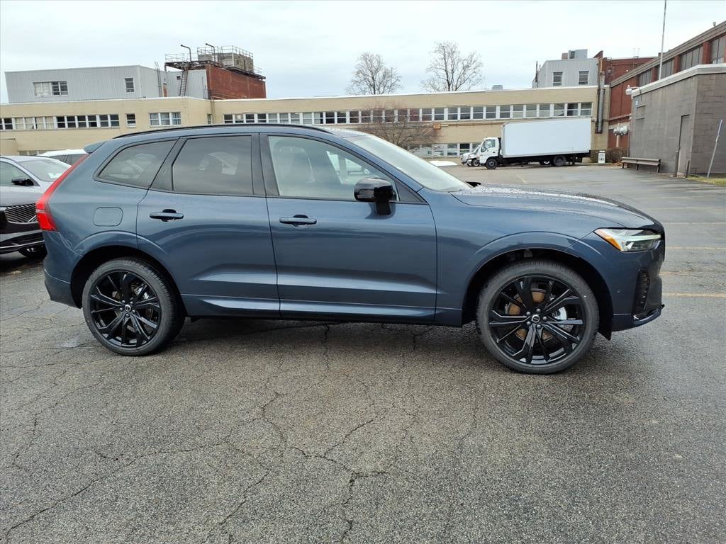 New 2026 Volvo XC60 B5 Ultra Black Edition SUV