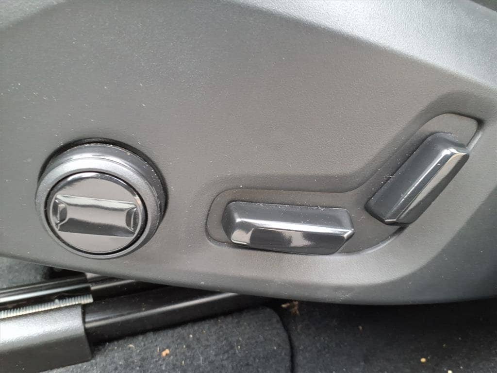 2026 Volvo XC60 Plus - Photo 15