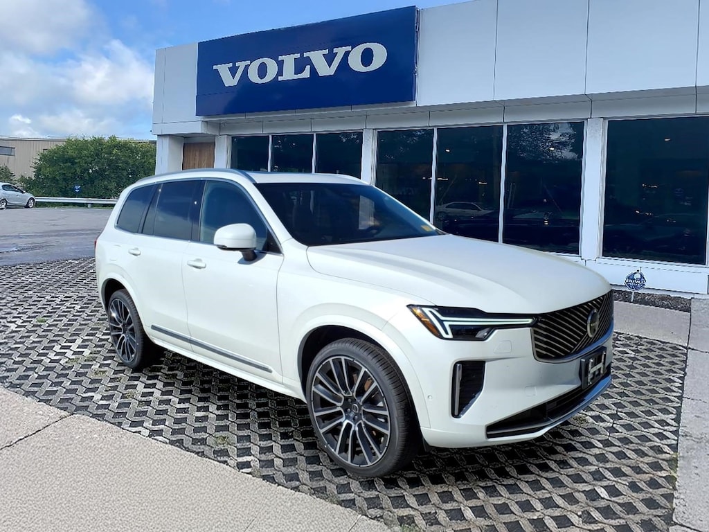 New 2026 Volvo XC90 B6 Plus 7-Seater SUV