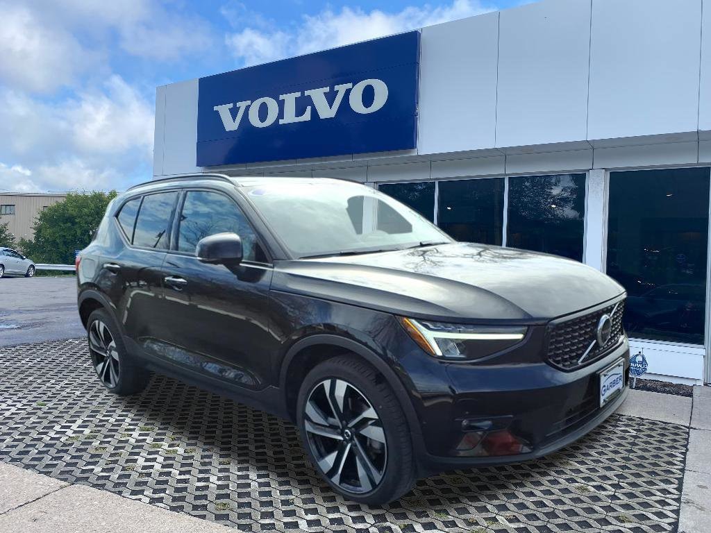 Certified 2023 Volvo XC40 B5 AWD Plus Dark SUV