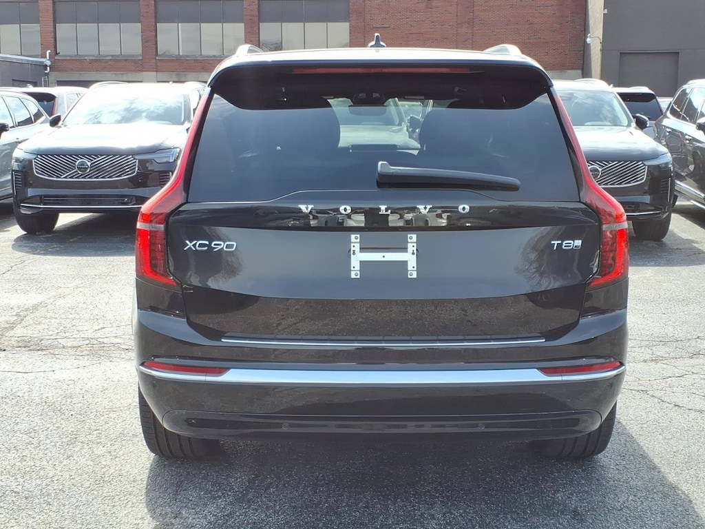 New 2026 Volvo XC90 plug-in hybrid T8 Plus 7-Seater SUV