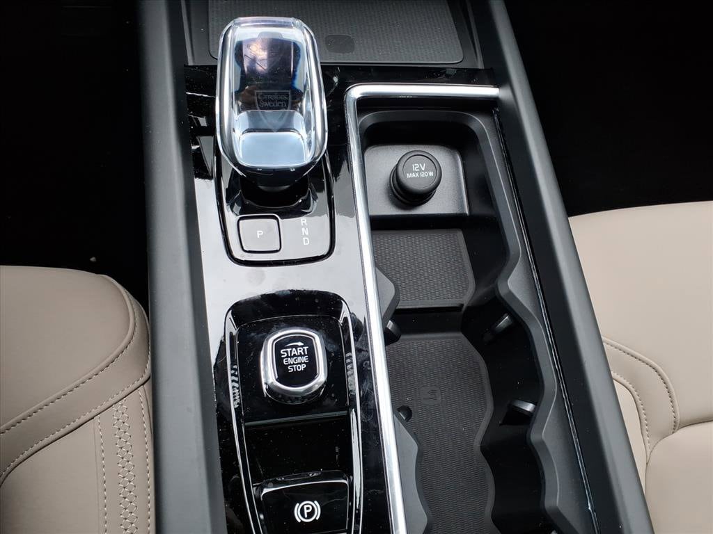 2026 Volvo XC60 Plus - Photo 23