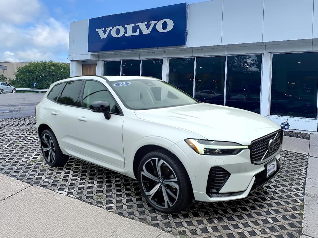 Used 2023 Volvo XC60 B5 AWD Ultimate Dark SUV