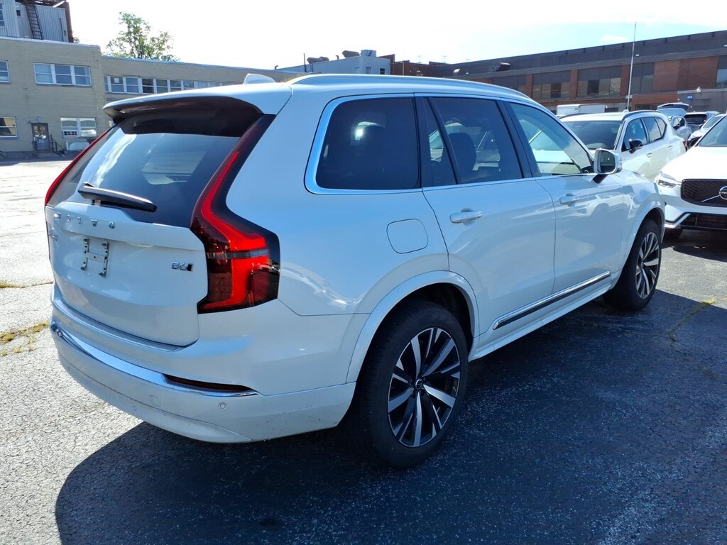 New 2026 Volvo XC90 B6 Core SUV