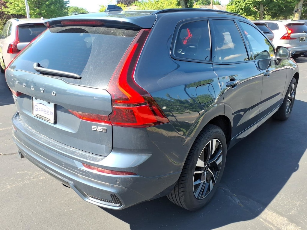 New 2026 Volvo XC60 B5 Plus SUV