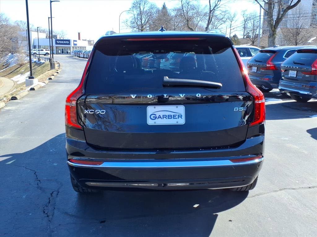 Certified 2025 Volvo XC90 B5 (2025.5) Plus 7-Seater SUV