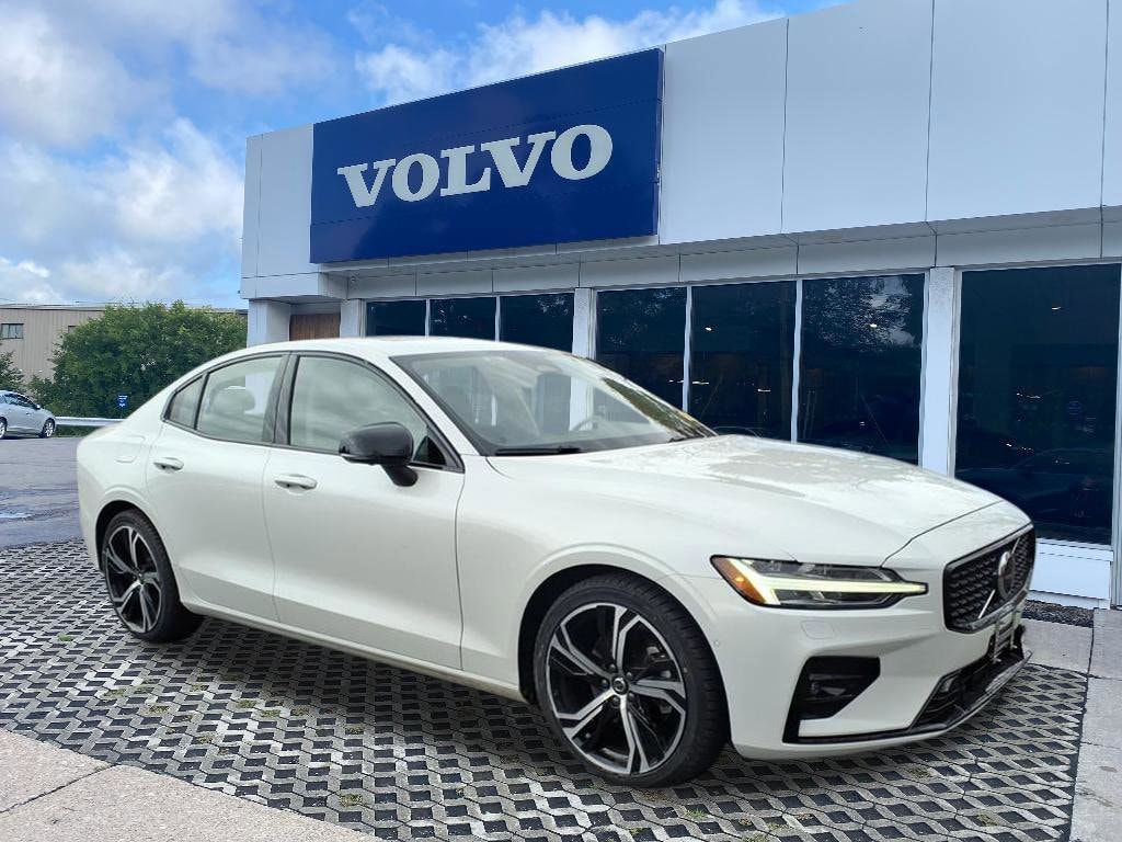 2024 Volvo S60 Plus