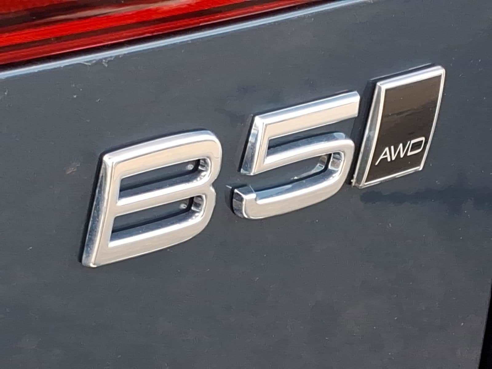 2026 Volvo XC60 Plus - Photo 29