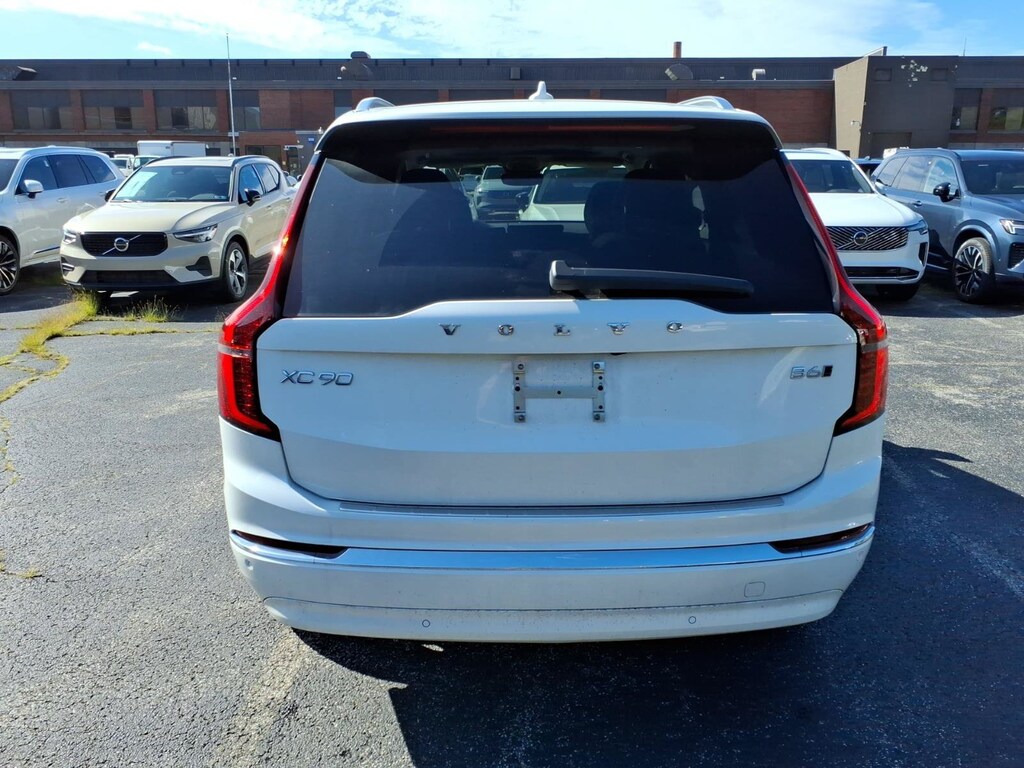 New 2026 Volvo XC90 B6 Core SUV