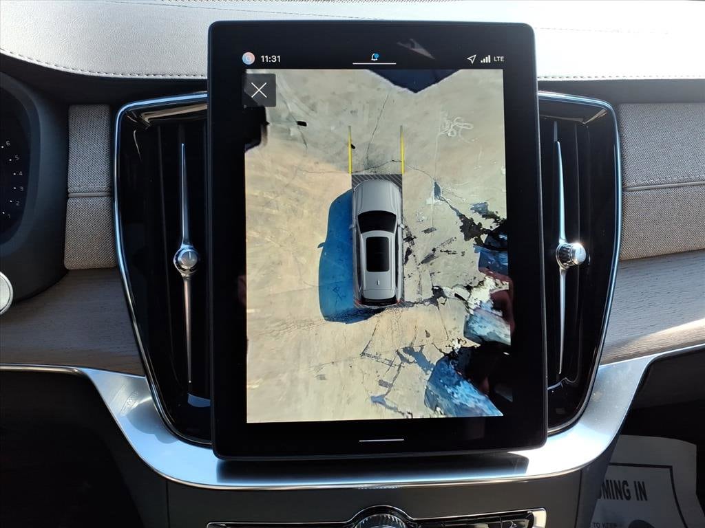 2026 Volvo XC90 Plus - Photo 26