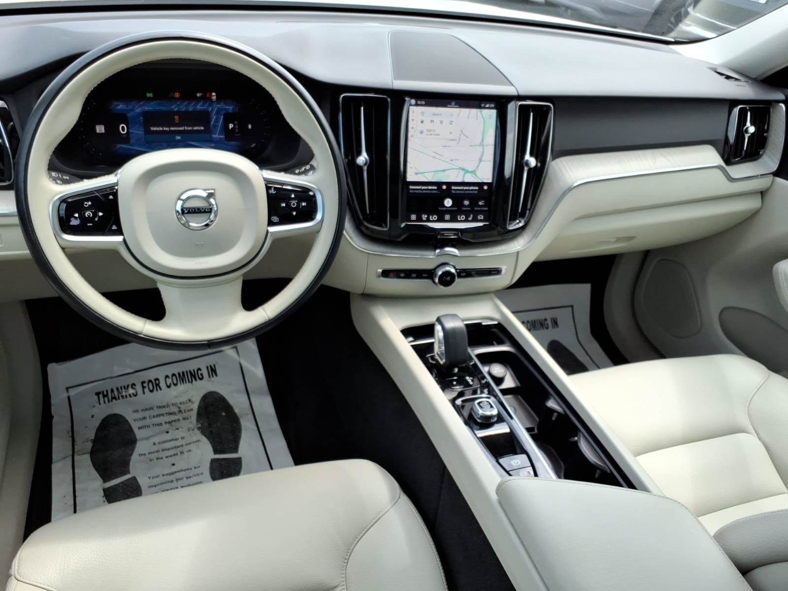 2024 Volvo XC60 Plus - Photo 11