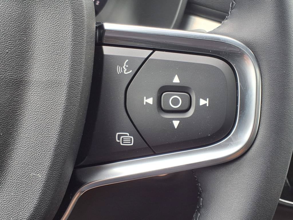 2026 Volvo XC40 Ultra Black Edition - Photo 19