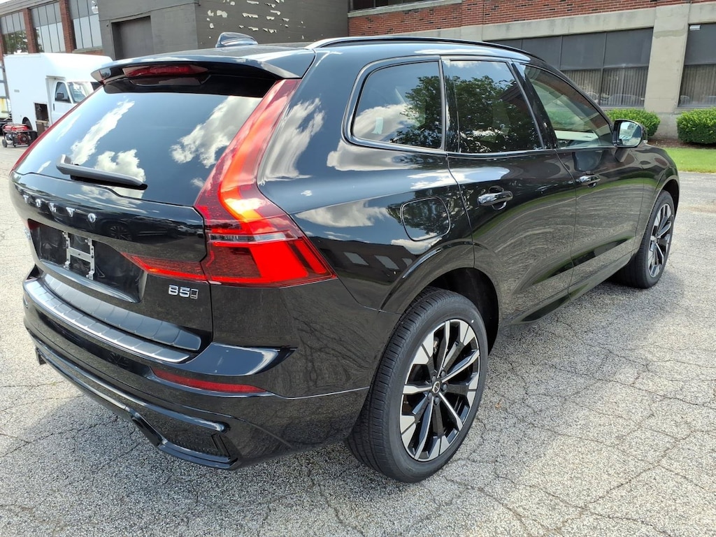 New 2026 Volvo XC60 B5 Plus SUV