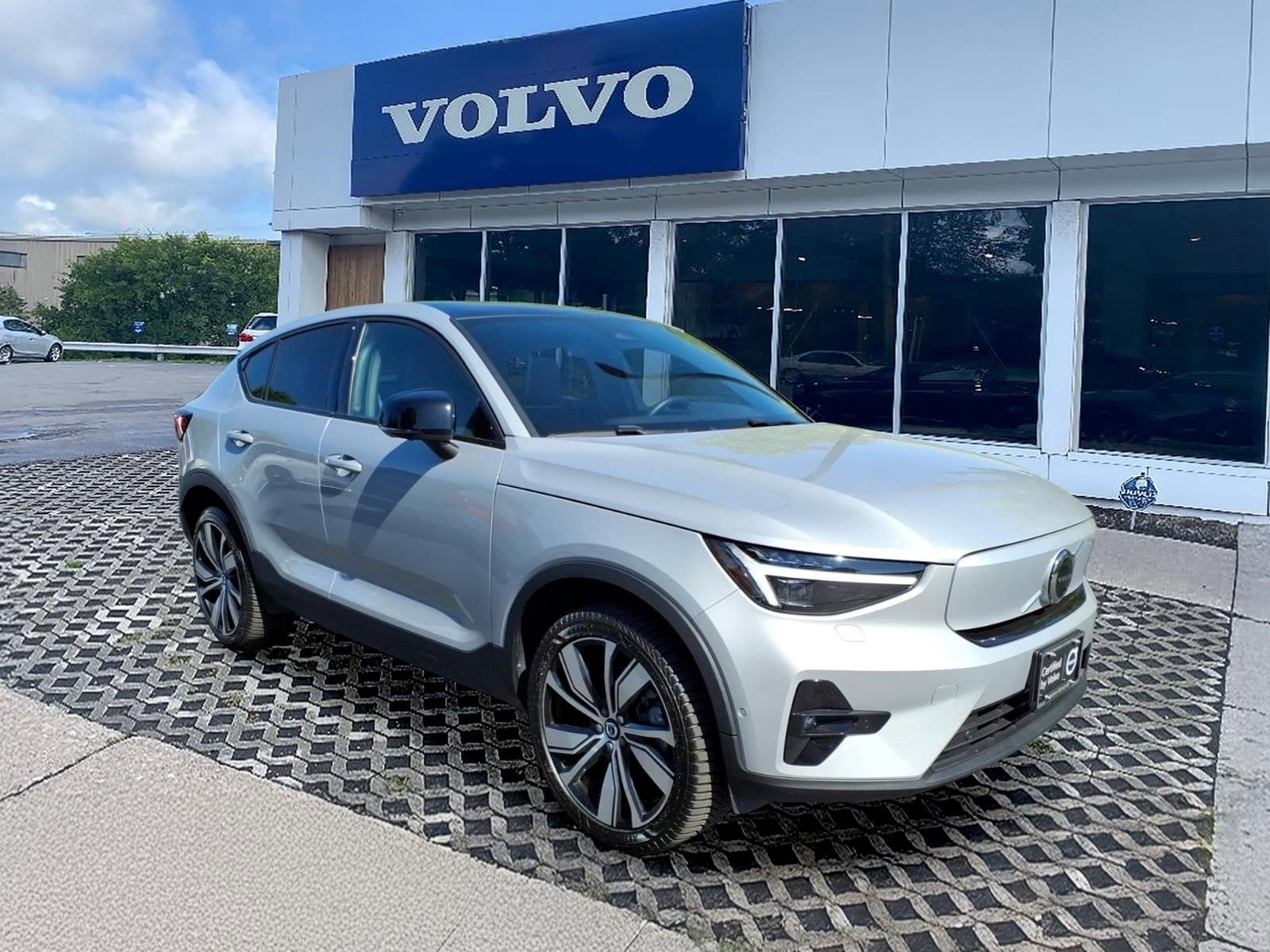 2023 Volvo C40 P8 Recharge Ultimate AWD's photo