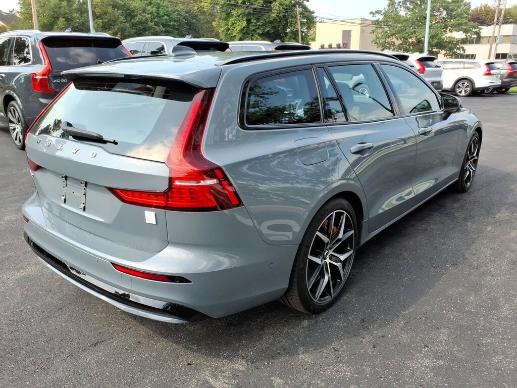 Certified 2024 Volvo V60 plug-in hybrid T8 Polestar Engineered Wagon