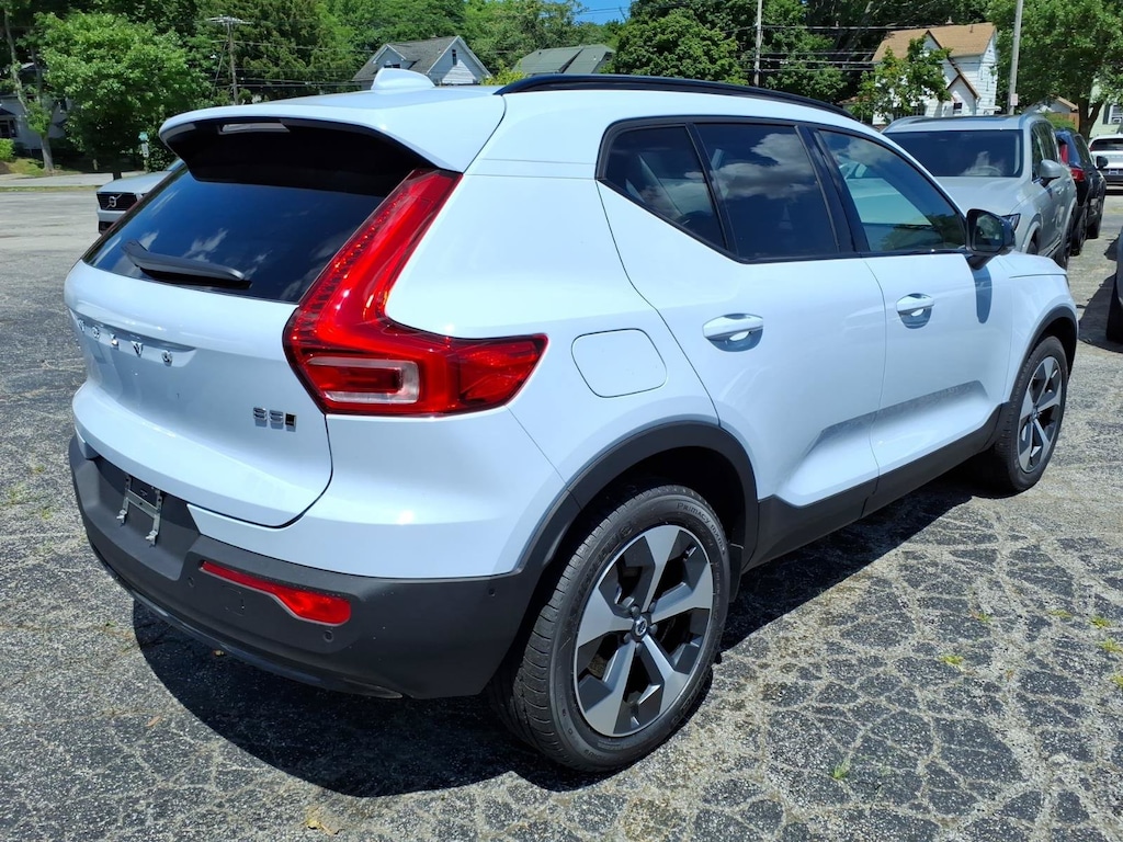 New 2026 Volvo XC40 B5 Plus SUV