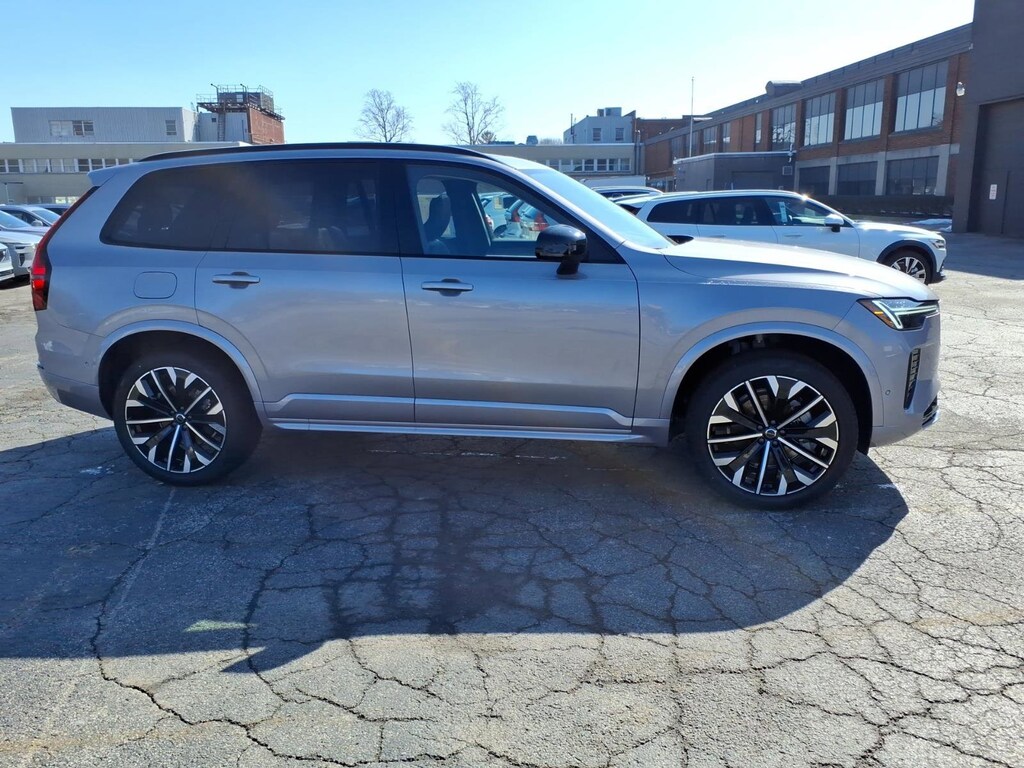 New 2026 Volvo XC90 B6 Ultra Dark Theme 6-Seater SUV