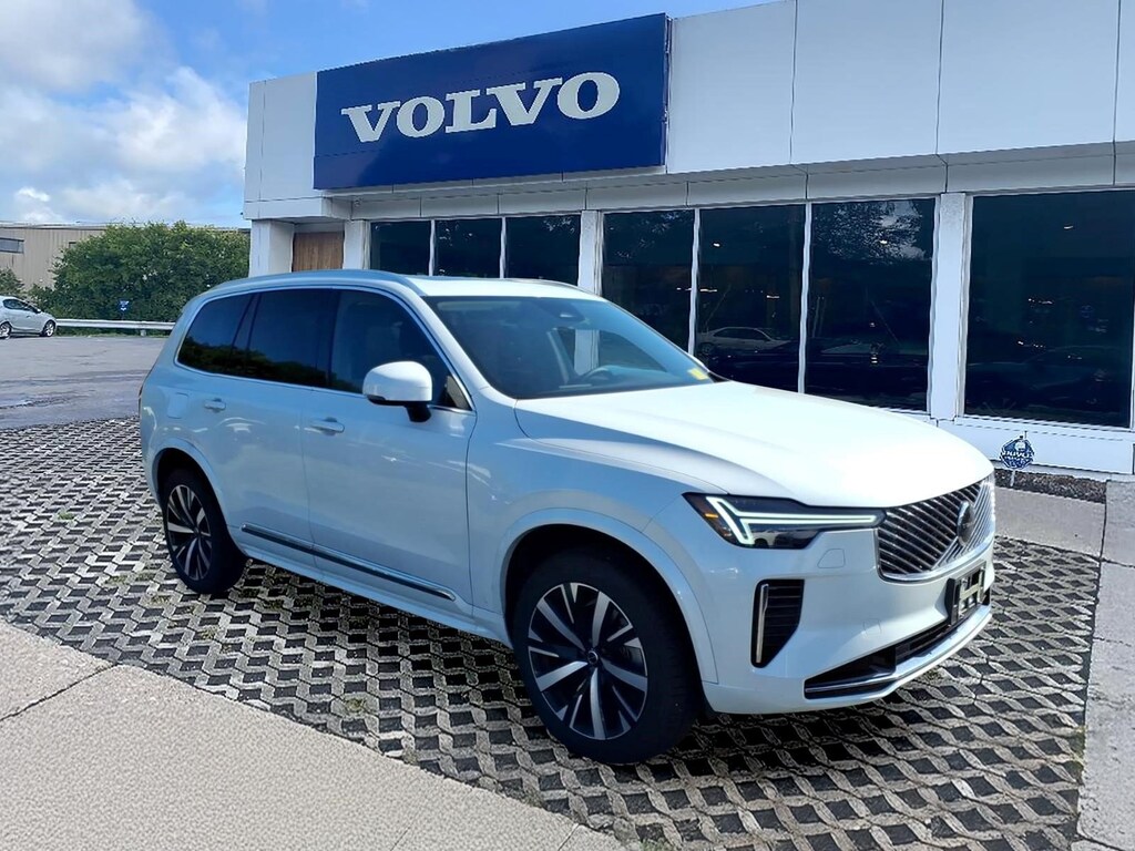 New 2026 Volvo XC90 B6 Core SUV