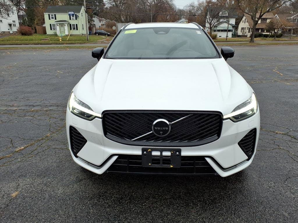 2026 Volvo XC60 Plus - Photo 8