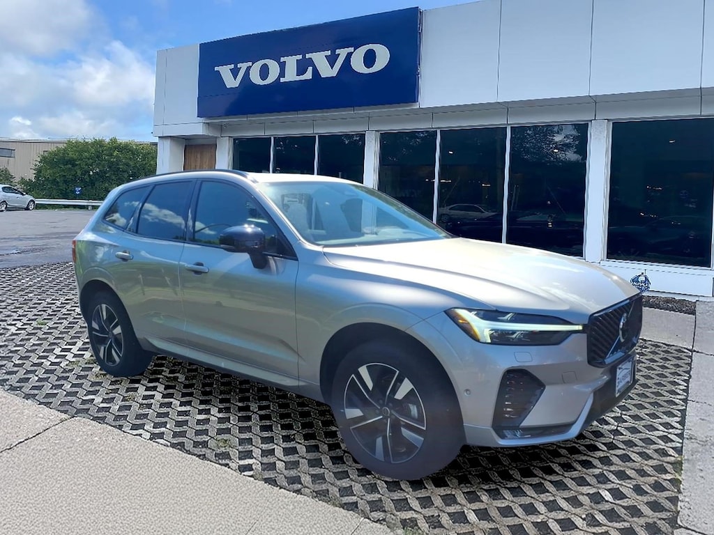 New 2026 Volvo XC60 B5 Plus SUV