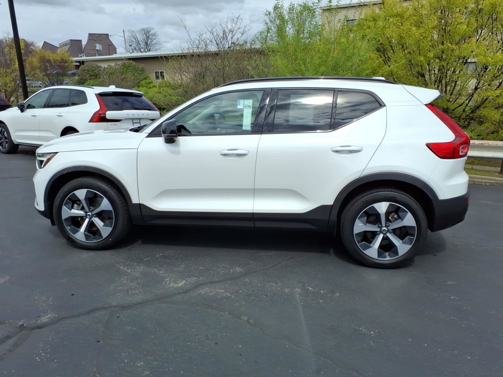 2023 Volvo XC40 Plus - Photo 6