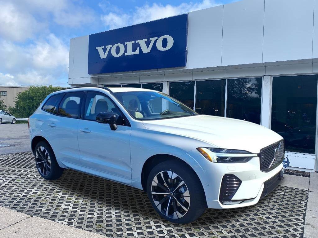 2026 Volvo XC60 Plus's photo