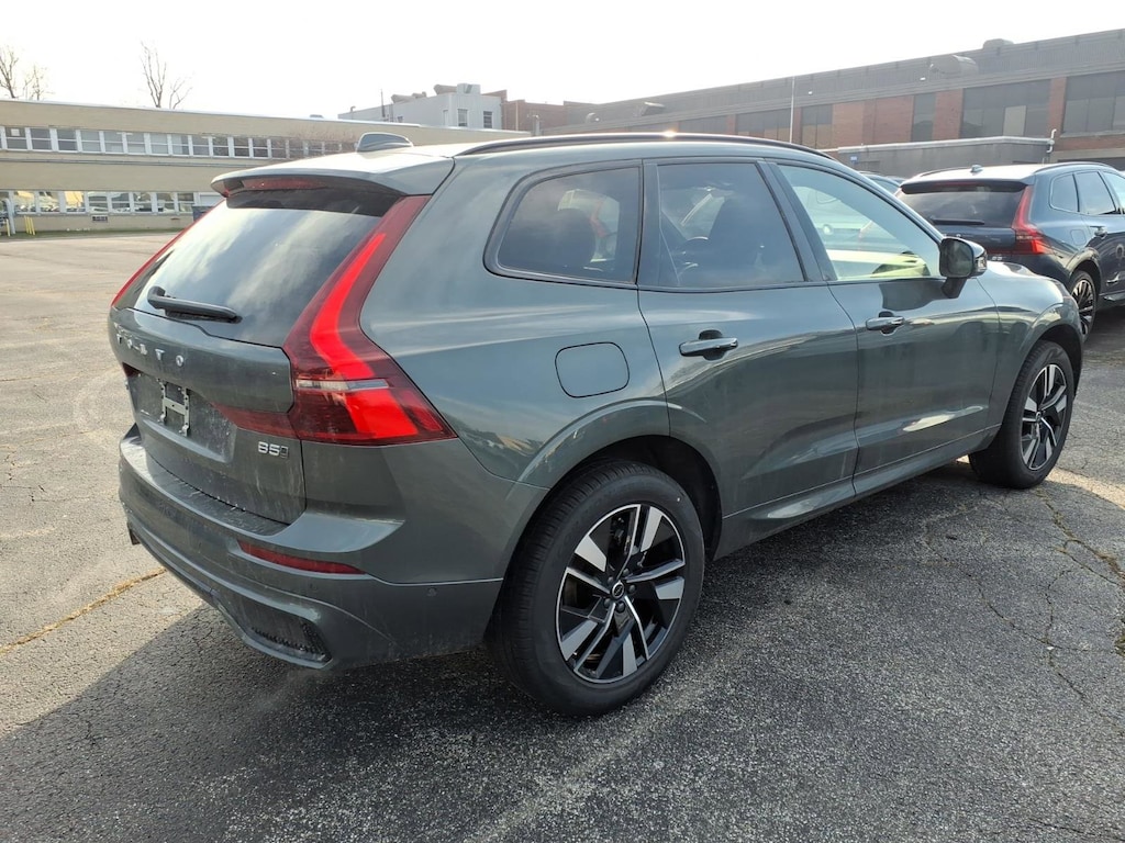 New 2026 Volvo XC60 B5 Plus SUV